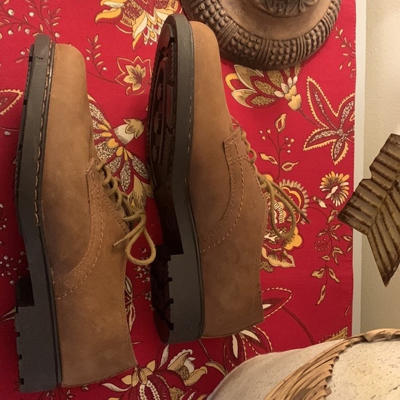 MIA Women’s Brown Leather Oxfords Size 6M.  In like new condition - no defects. - Picture 3 of 7